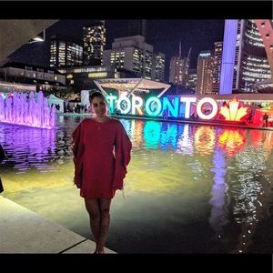 Meet your Posher, Mona